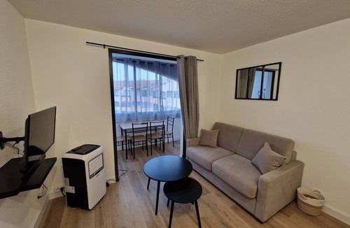 Port-la-Nouvelle Apartment | Charming T2 in residence close to the beach and all amenities