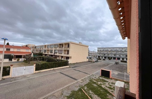 Port-la-Nouvelle Apartment | Charming T2 Mezzanine Apt, 300m from Beach, Terrace, Parking, Pet-Friendly