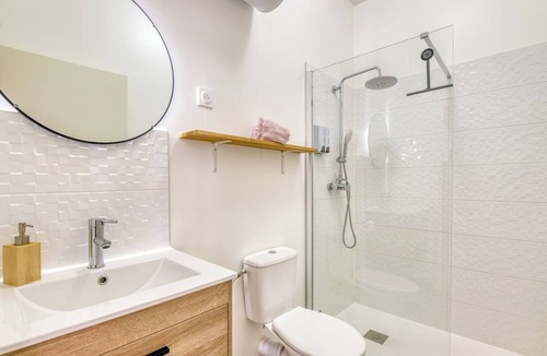 Les Poulettes Apartment | Charming T2 near Lyon!