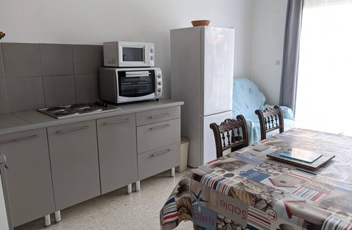 Port-la-Nouvelle Villa | Charming T2 with Courtyards, AC, Near Beach for 5 People
