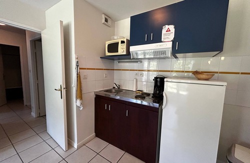 La Roche-Posay Apartment | Charming T2 with Shared Pool and WIFI 200m from the Spa