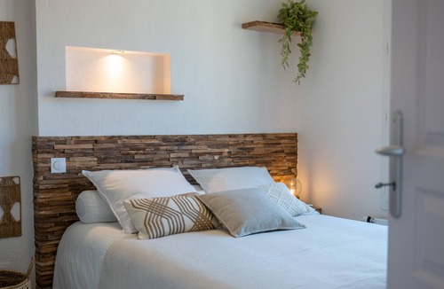 Gap Apartment | CHARMING T2 WITH LAKE VIEW, FULLY EQUIPPED TERRACE