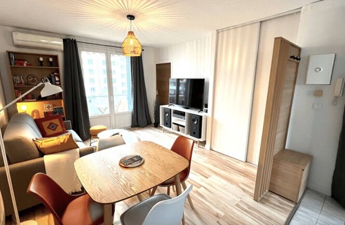 Jean Moulin - Marius Berliet Apartment | Charming T3 with balcony in Lyon Monplaisir