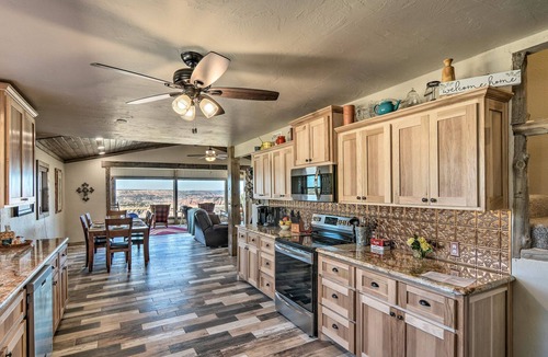 Canyon House | Charming Texas Home w/Stunning Canyon Views!