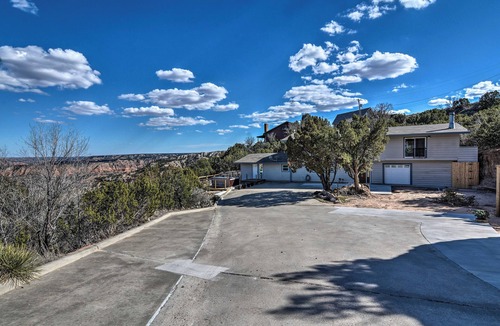 Canyon Cottage | Charming Texas Home w/Stunning Canyon Views!
