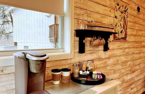 Dripping Springs House | Charming Texas Tree House with Tranquil Views Ideal for Glamping near Austin