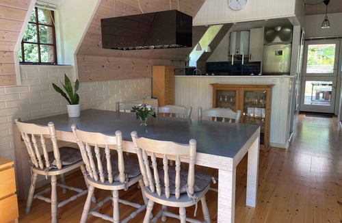 Skaverup House | Charming thatched cottage near the water