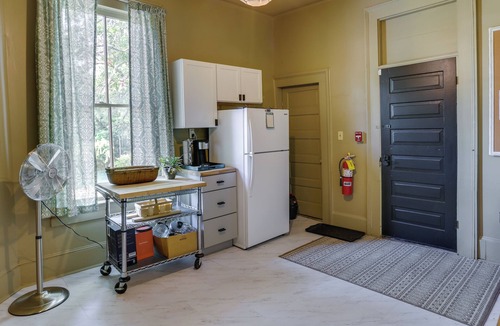 Thomasville Cottage | Charming Thomasville Getaway: Walk to Downtown!
