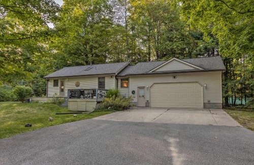 Thompsonville House | Charming Thompsonville Home with On-Site River!