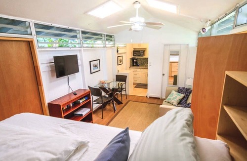 Kailua Cottage | * Charming Tiny House in Best Location *