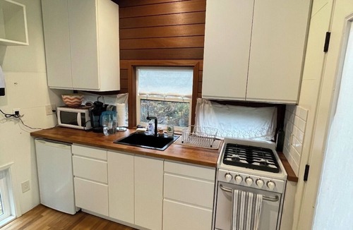 Olympia House | Charming Tiny House Retreat