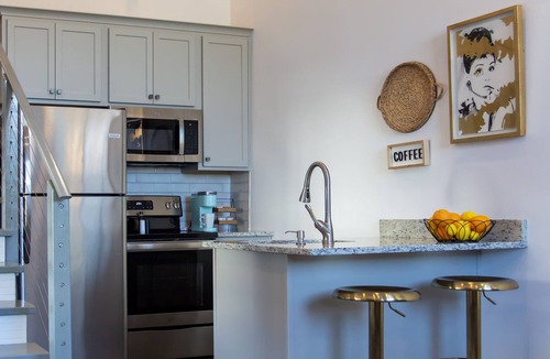 Five Points South Apartment | Charming Tiny House W/Free Parking