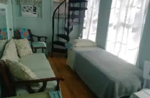 Poplarville House | Charming Tiny House in the Country