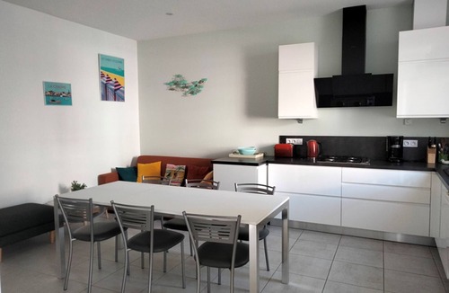 Les Sables d'Olonne House | Charming Townhouse 2BR with Courtyard at Les Sables-d'Olonne, Near Beach