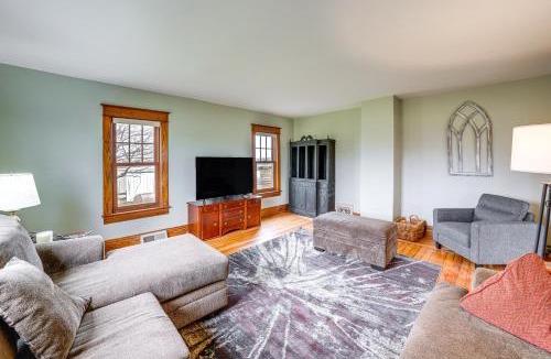 Blackstone House | Charming Tonica Farmhouse w/Private Yard!