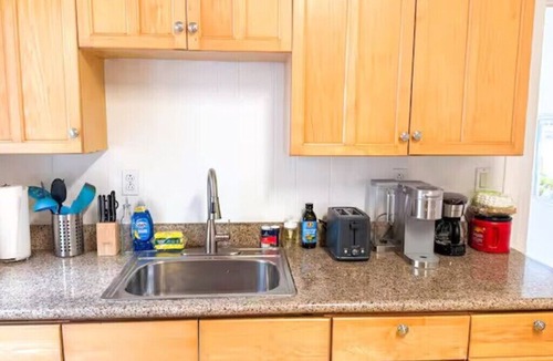 Outer Richmond House | Charming Top Floor Suite in Outer Richmond