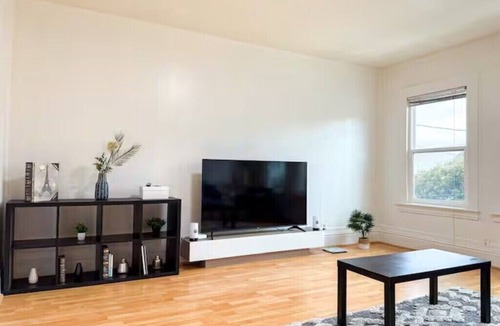 Outer Richmond House | Charming Top Floor Suite in Outer Richmond