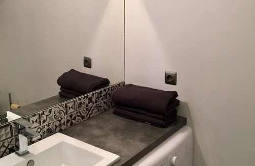 Saint - Michel Apartment | Charming Toulouse studio renovated to new,