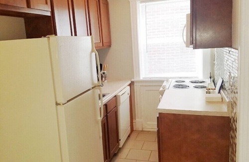 Tower Grove East Apartment | Charming Tower Grove Flat-Steps to T.G Park+Grand