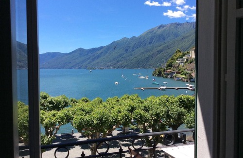 Ascona Apartment | Charming tower-like duplex apartment directly on the lake promenade of Ascona