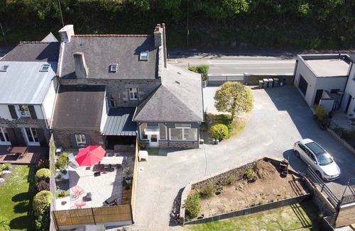 Lanvallay House | Charming town house