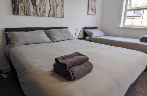 Thurnscoe House | Charming town house in Mexborough