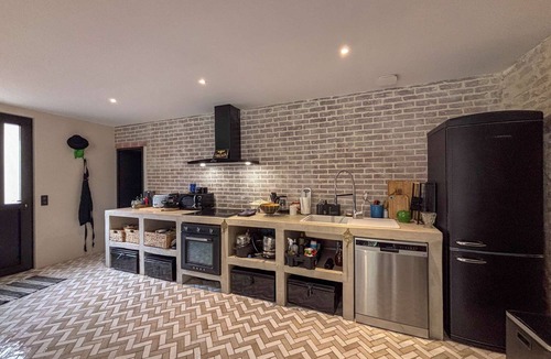 Chambois House | Charming townhouse with garden and wifi
