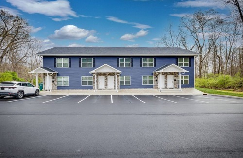 Bristol House | Charming Townhome near Hard Rock Casino! 2 Br 2.5BA, New Construction and modern