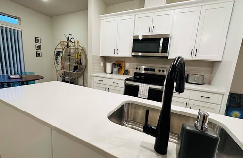 Witch Hazel House | Charming townhome with AC in Hillsboro