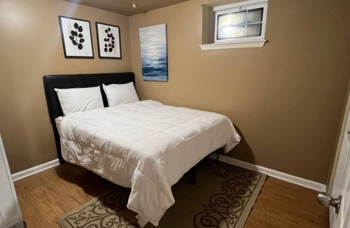 Woodlawn House | Charming townhome with WiFi and fitness room in lovely Woodlawn