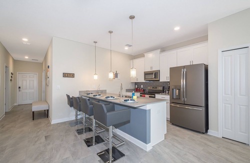 Davenport Ski Chalet | Charming Townhouse 5Beds/4Baths/Pool/18 Min Disney
