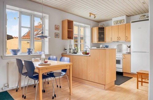 Logstor House | Charming townhouse from 1877, located in the middle of Løgstør only 100 meters.