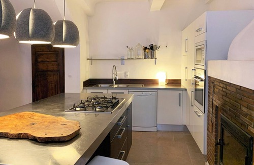 Montferrat House | Charming Townhouse in Heart of Provencal Town, 30min to Beach or Gorge De Verdon