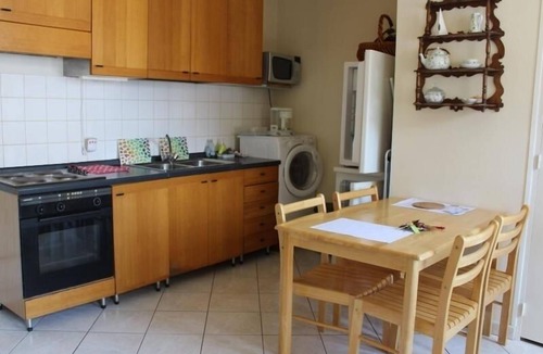 Toul Apartment | Charming Townhouse in Toul with Air Conditioning and Parking