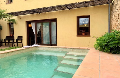 Castellet i la Gornal House | Charming townhouse with private pool close to Barcelona