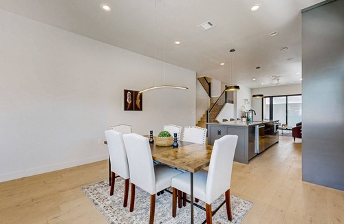 Highland House | Charming townhouse with W/D and enclosed backyard