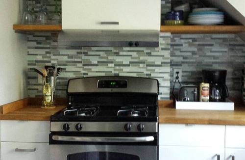 Jamaica Plain Apartment | Charming Tree Top Victorian - Two Bedroom Retreat