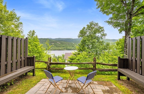 Mont-Tremblant Condo | Charming Tremblant Lakeview Studio