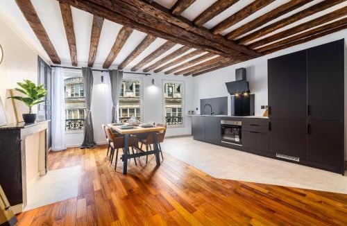 Melun House | Charming Triplex Hypercentre