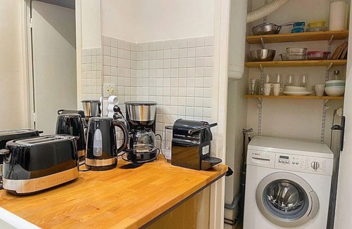 Blois Apartment | Charming Troglodyte in Blois – A Unique Experience in the Heart of the Loire Valley