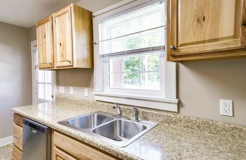 Tullahoma House | Charming Tullahoma Stay w/Great Walkable Location