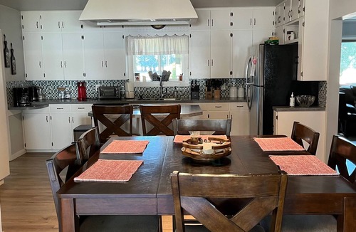 West Stayton Other | Charming turn of the century Farmhouse near Silver Falls State Park and wineries