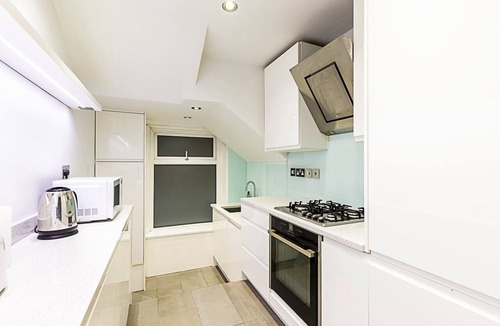 West Hampstead Apartment | Charming Two-Bedroom Flat in West Hampstead