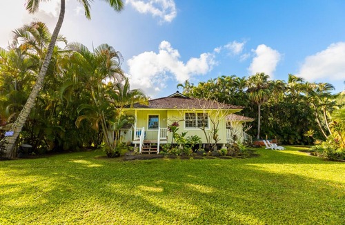 Kilauea Cottage | Charming Two Bedroom House Steps From Anini Beach