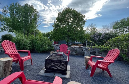 Saint-Chrysostome Ski Chalet | Charming two story retreat situated in the beautiful Haut St-Laurent. n