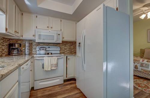 Palmetto Dunes Condo | Charming Two Bedroom First Floor Condo Close To Tennis, Golf, and The Beach.