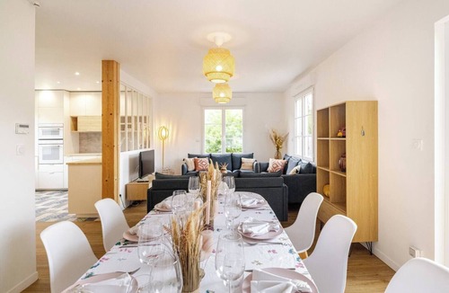 Ploubalay House | Charming vacation home with swimming pool