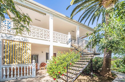Burriana Apartment | Charming vacation apartment not far from the coast in Borriana.