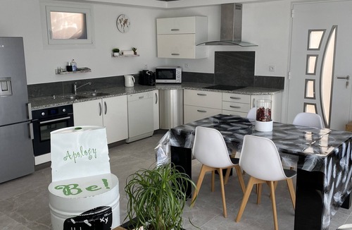 Saint-Martin-du-Var House | Charming Villa