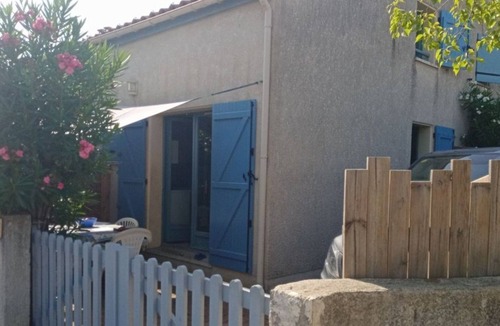 Sainte-Marie-Plage Villa | Charming villa 200 metres from the sea with shared swimming pool